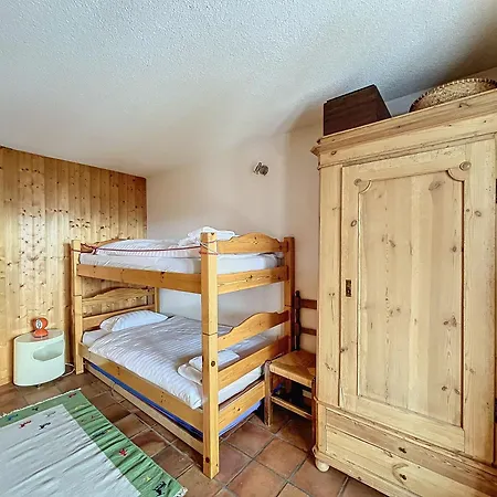 아파트 Botzatei 111 *